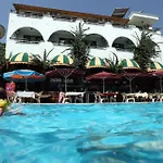 Hotel Oz-can