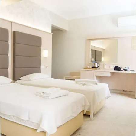 فندق Oz-can تورونشْ