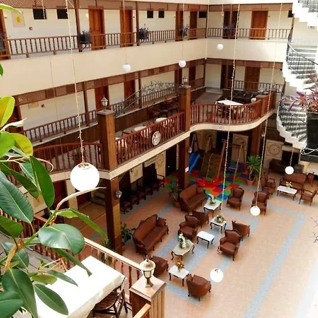 فندق Oz-can تورونشْ