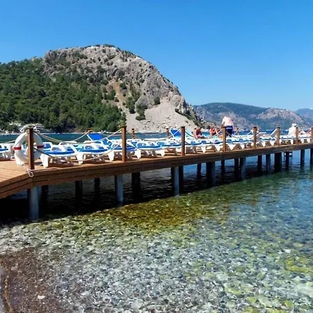 Oz-can فندق تورونشْ