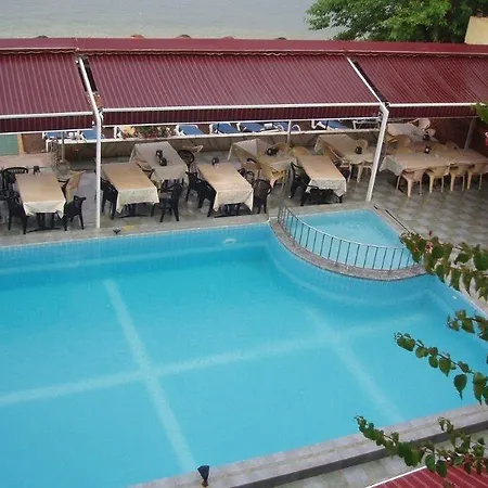 Oz-can Hotel 2*