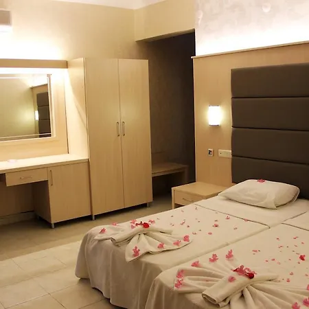 فندق Oz-can تورونشْ